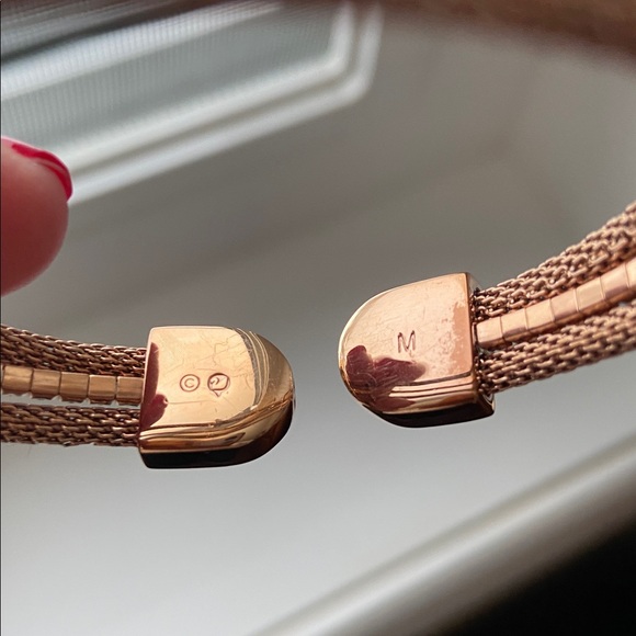 Swarovski Rose Gold and Crystal Bracelet Set Mesh design - Picture 5 of 5